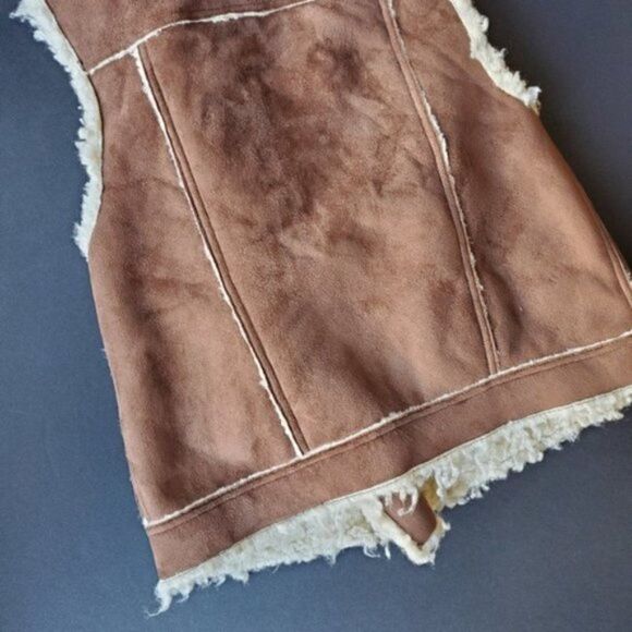 ⚘Steve Madden Faux Leather Vest - Picture 8 of 8